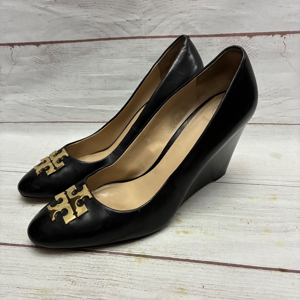 Tory Burch Sally Wedge Pumps Womens 9M Black Leather Gold Logo Round Toe Heels